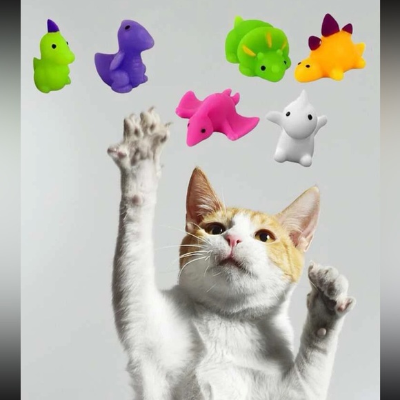 💙 4 PIECE KITTY CAT PLAY TOY SET 💙 - Picture 1 of 2